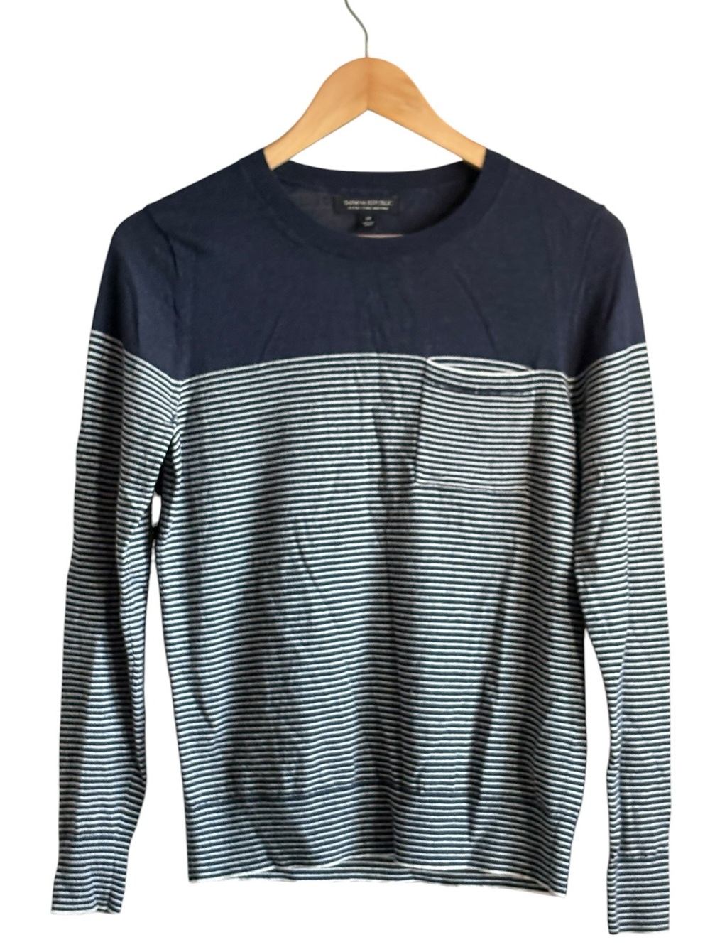 Banana Republic Extra Fine Merino Wool Sweater Size Medium Navy White Stripes